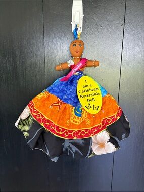 🇦🇼 Caribbean Reversible Topsy-Turvy Doll. New with tags!